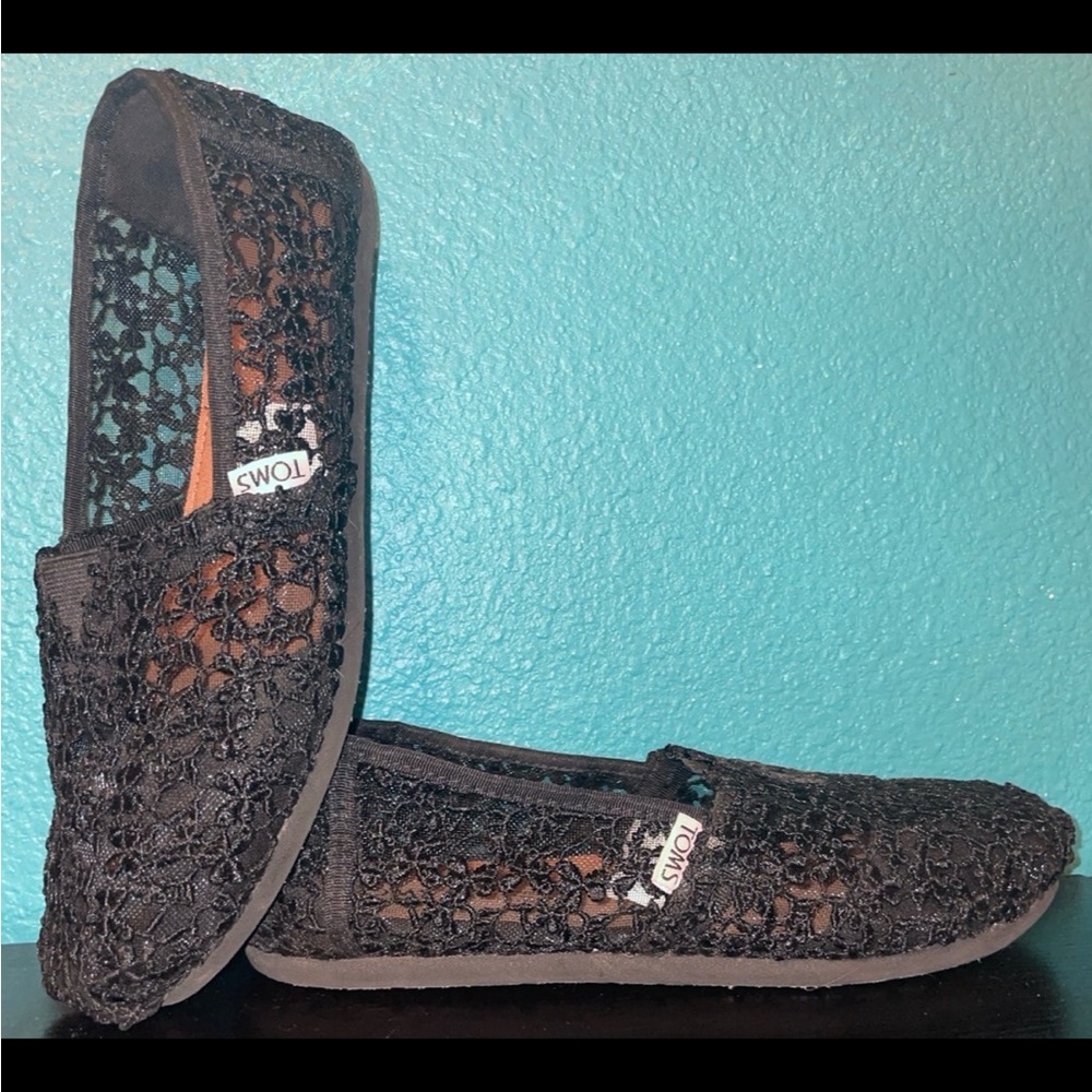 Black Lace Toms